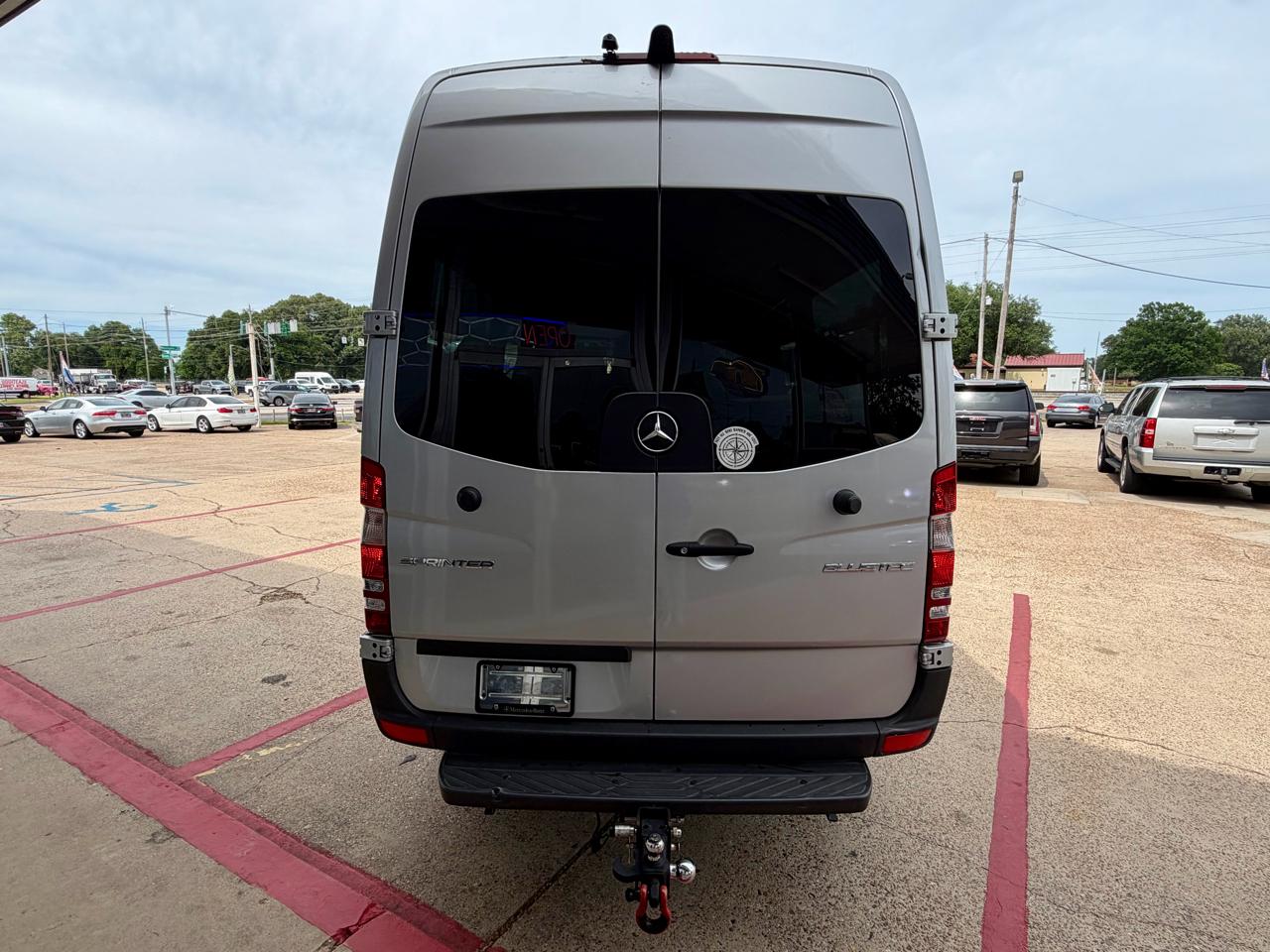 Mercedes-Benz Sprinter 2500 Passenger Van 144-in. WB 2016