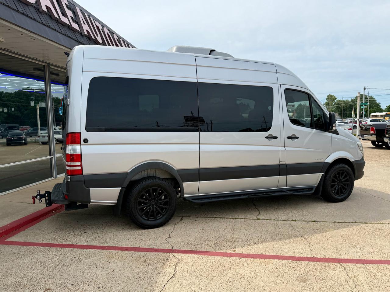 Mercedes-Benz Sprinter 2500 Passenger Van 144-in. WB 2016