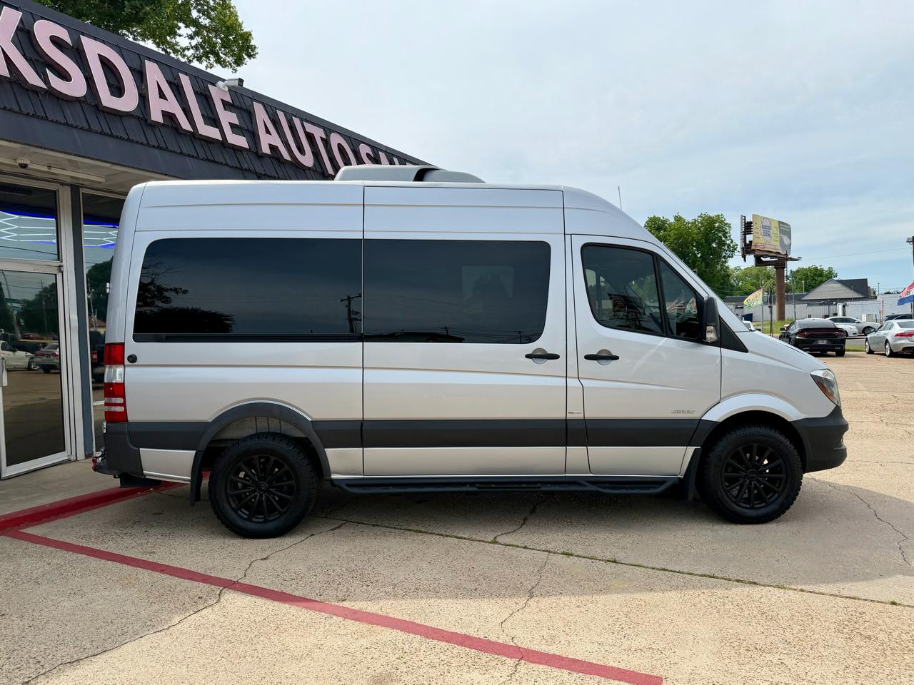 Mercedes-Benz Sprinter 2500 Passenger Van 144-in. WB 2016
