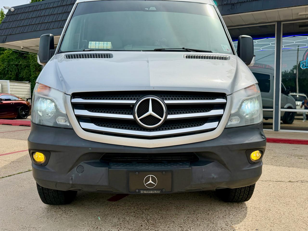 Mercedes-Benz Sprinter 2500 Passenger Van 144-in. WB 2016