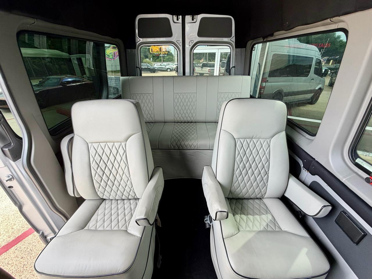 Mercedes-Benz Sprinter 2500 Passenger Van 144-in. WB 2016