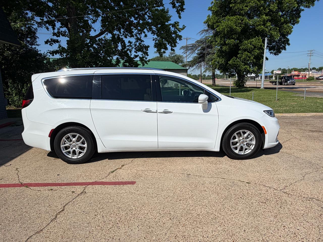 Chrysler Pacifica Limited FWD 2021