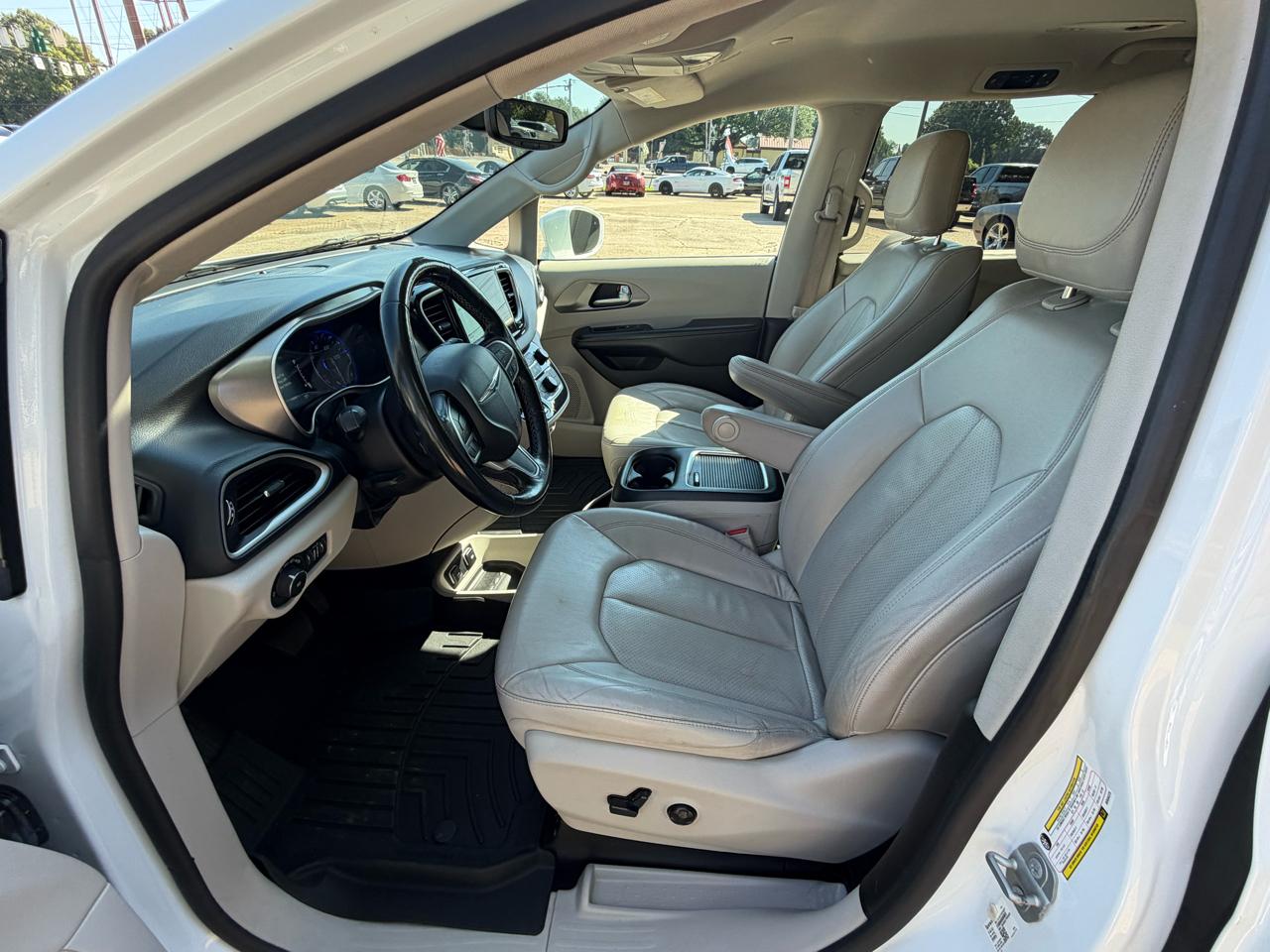 Chrysler Pacifica Limited FWD 2021