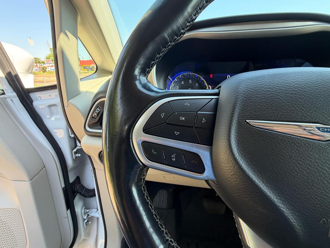 Chrysler Pacifica Limited FWD 2021