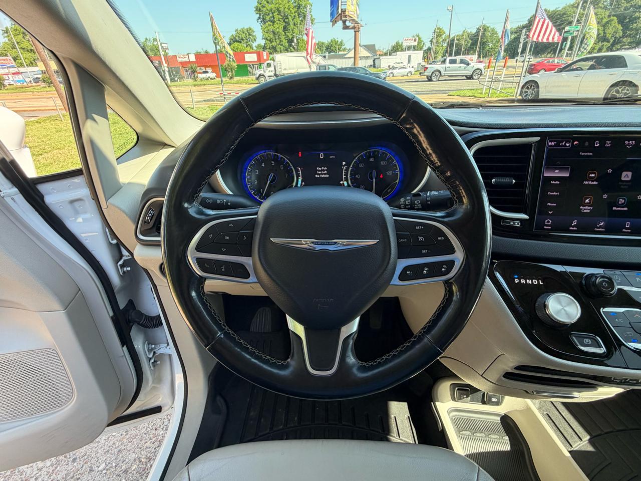 Chrysler Pacifica Limited FWD 2021