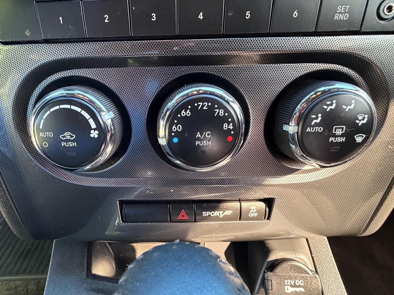 Dodge Challenger Base 2014