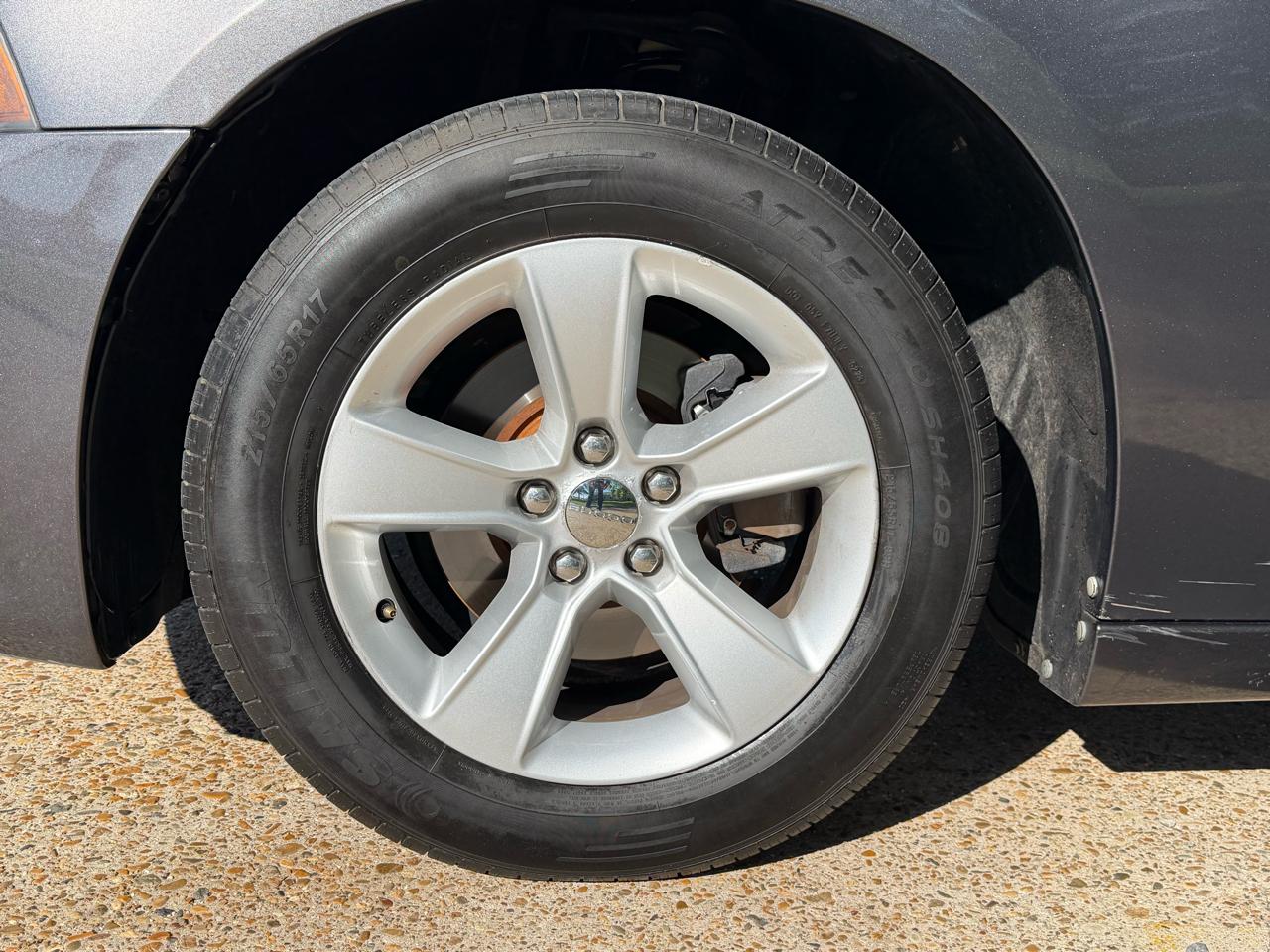 Dodge Charger 4dr Sdn SXT Plus RWD 2014