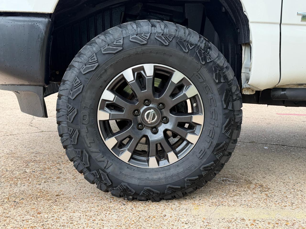 Nissan Titan XD 4WD Crew Cab SL Diesel 2017