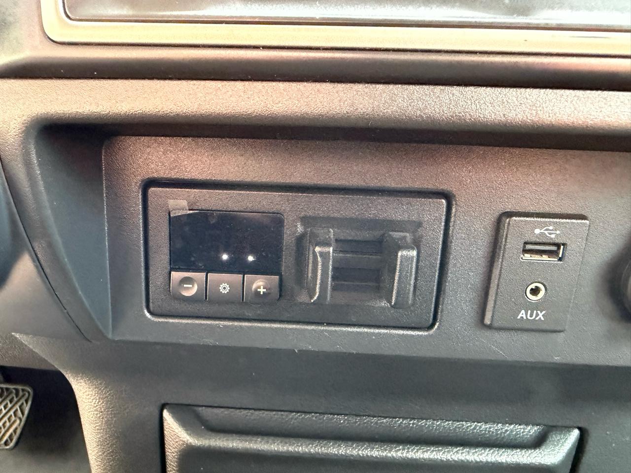 Nissan Titan XD 4WD Crew Cab SL Diesel 2017
