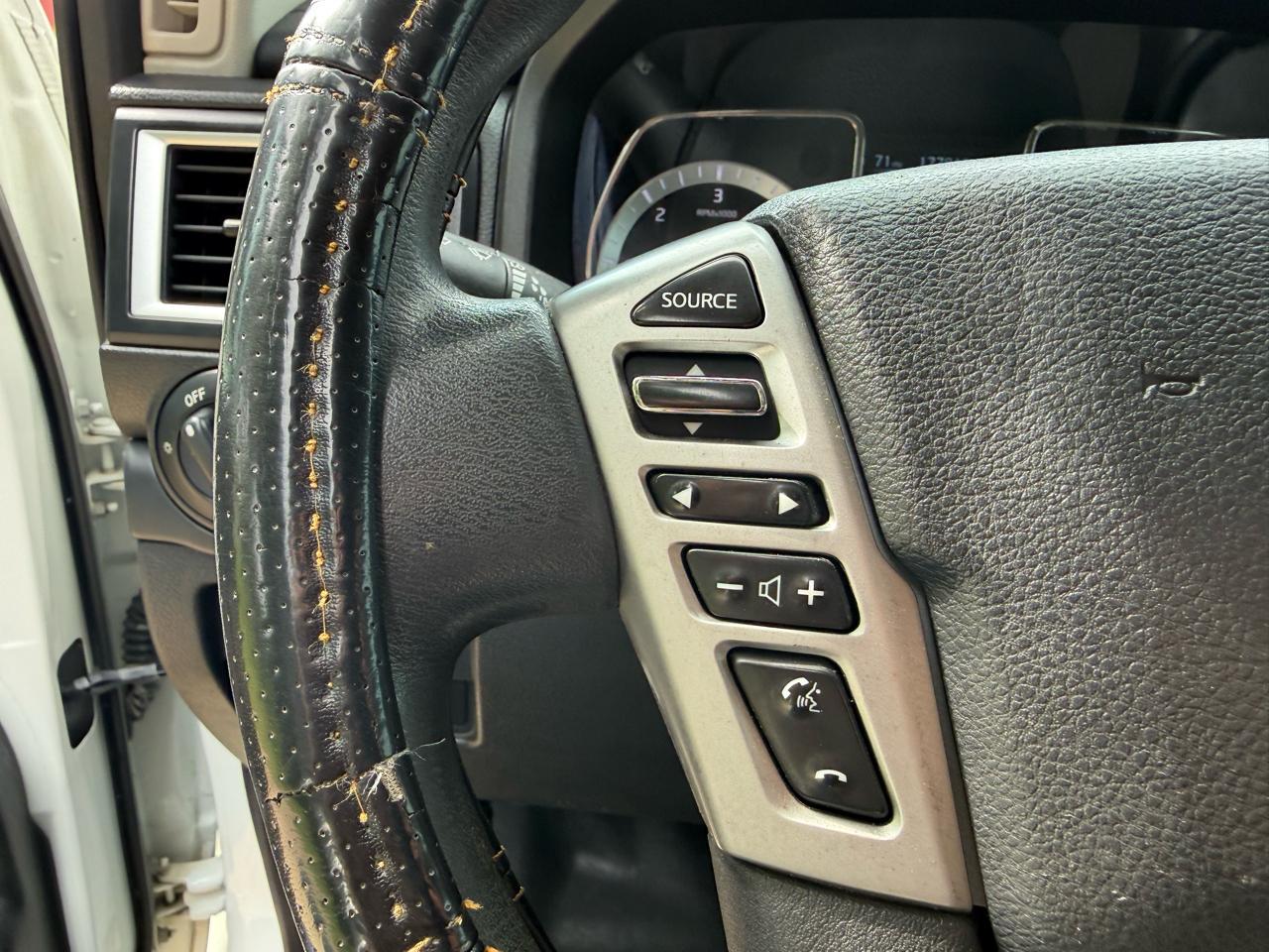 Nissan Titan XD 4WD Crew Cab SL Diesel 2017