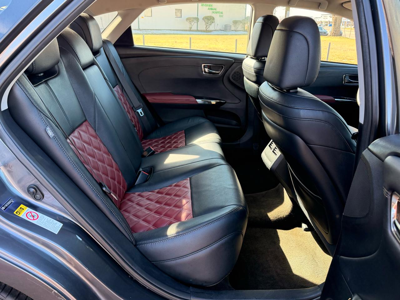 Toyota Avalon 4dr Sdn XLE Touring (Natl) 2013