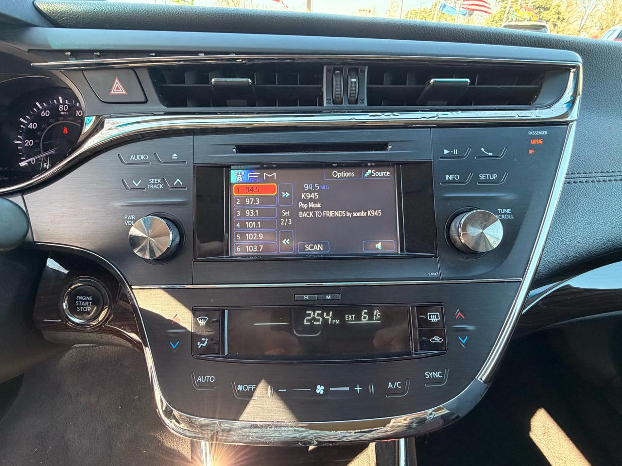Toyota Avalon 4dr Sdn XLE Touring (Natl) 2013
