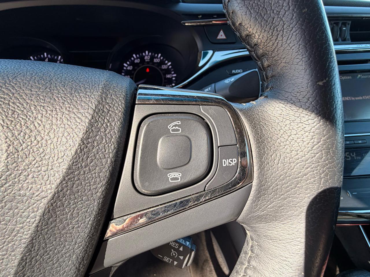 Toyota Avalon 4dr Sdn XLE Touring (Natl) 2013