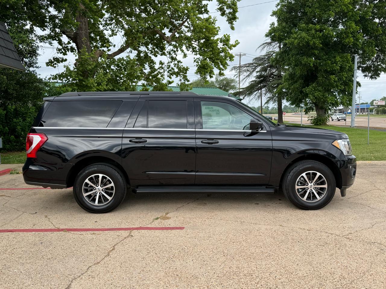 Ford Expedition 119" XLT 2021