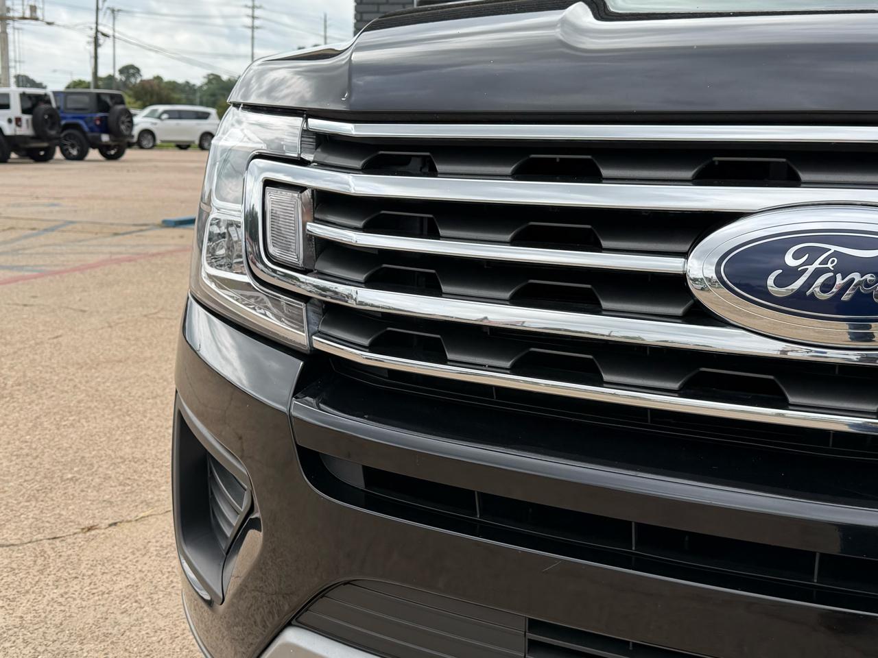 Ford Expedition 119" XLT 2021