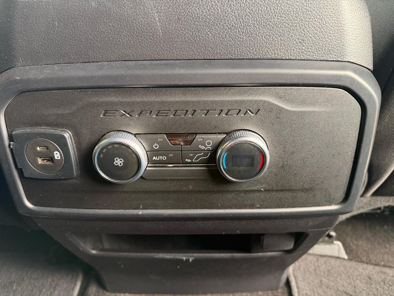 Ford Expedition 119" XLT 2021