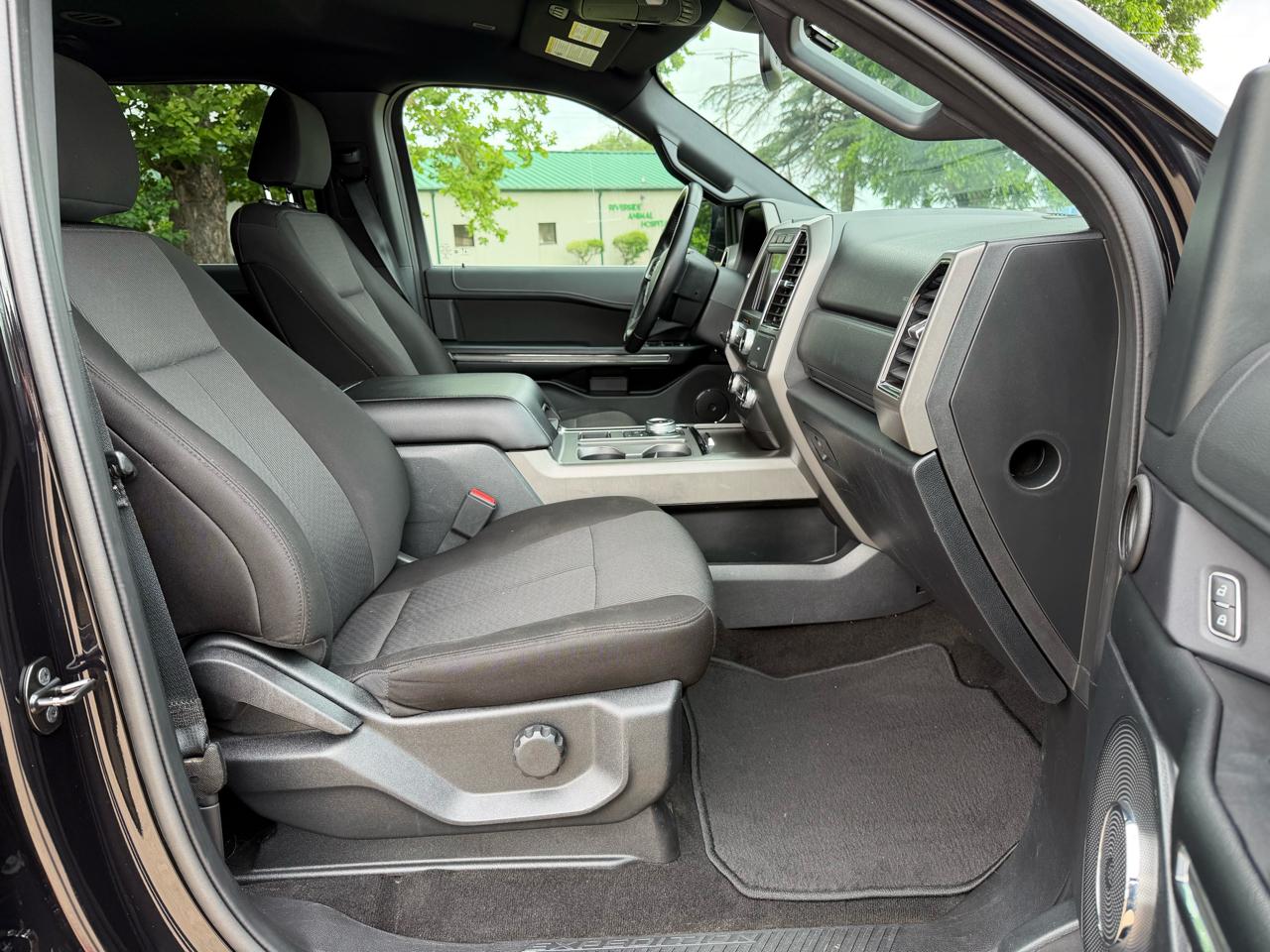 Ford Expedition 119" XLT 2021