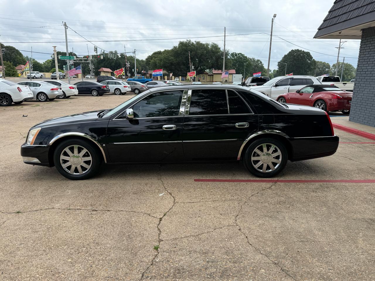Cadillac DTS 4dr Sdn V8 2006