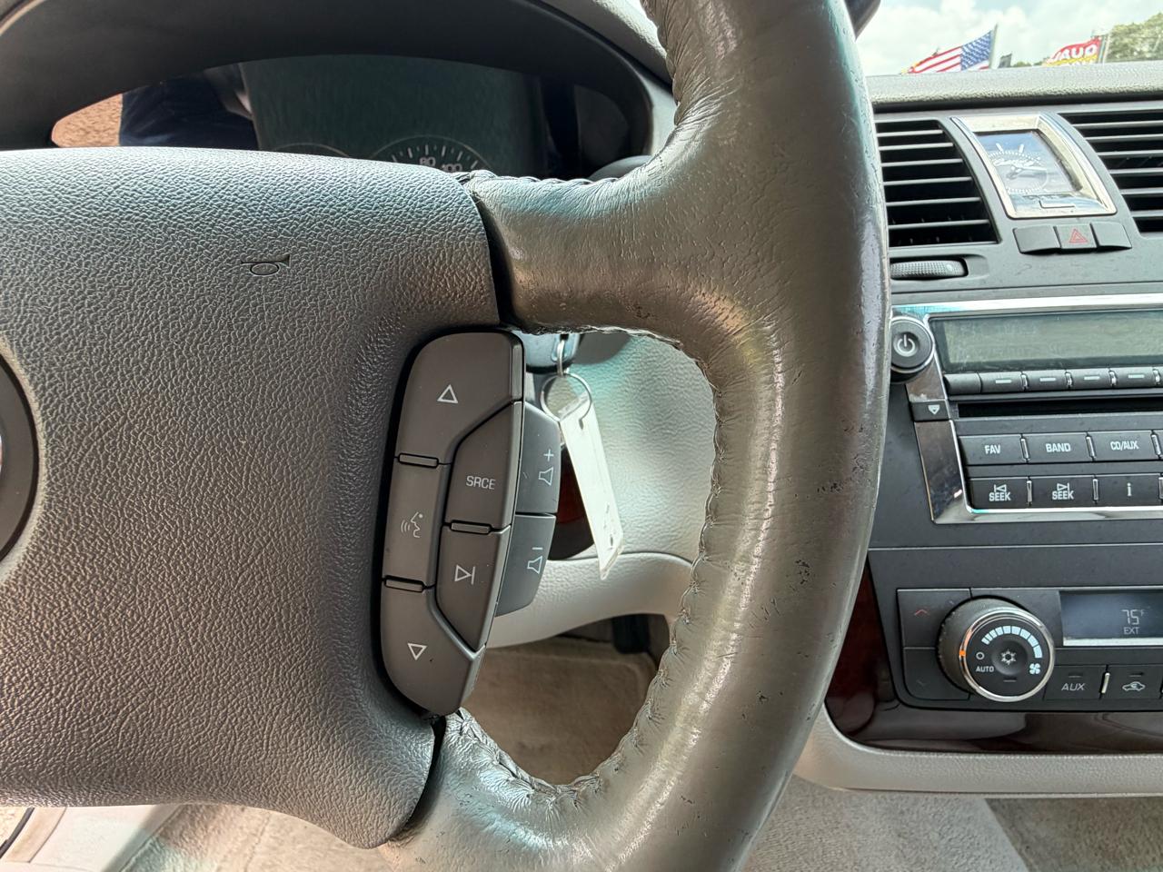 Cadillac DTS 4dr Sdn V8 2006