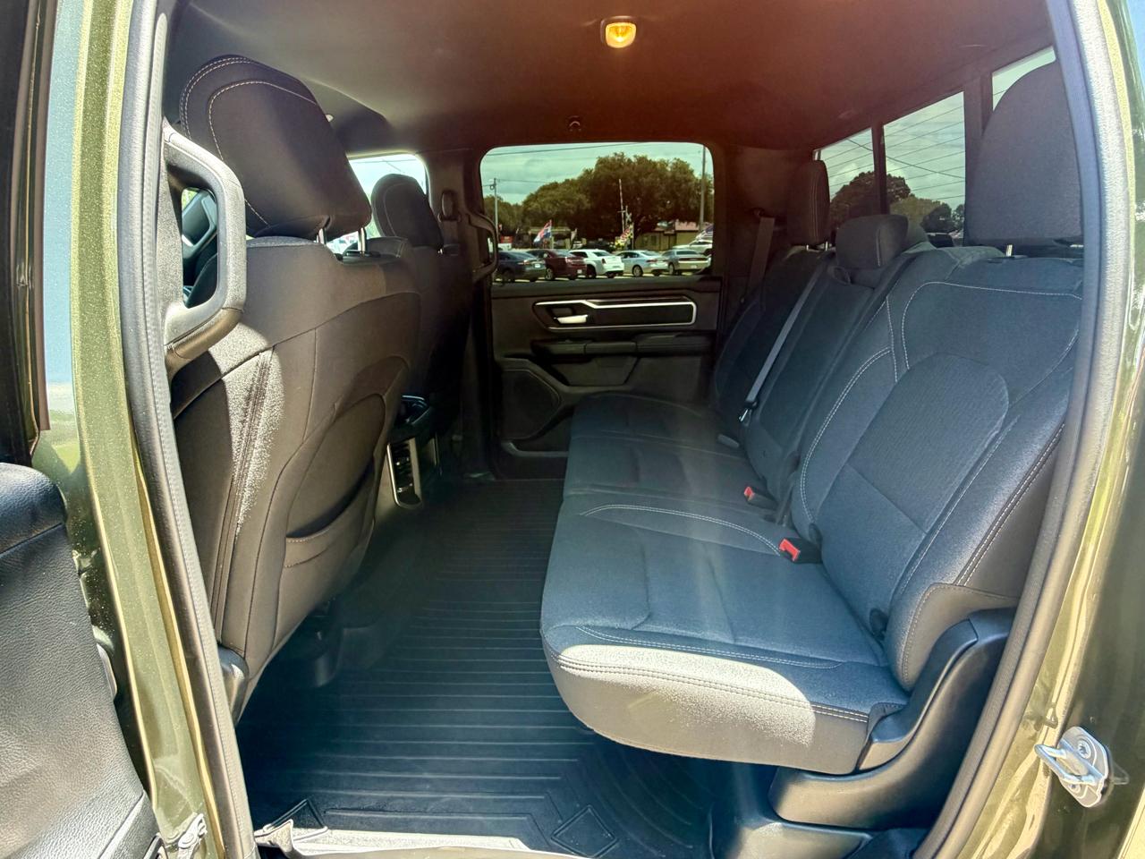 RAM 1500 4WD Crew Cab 140.5" Big Horn 2020
