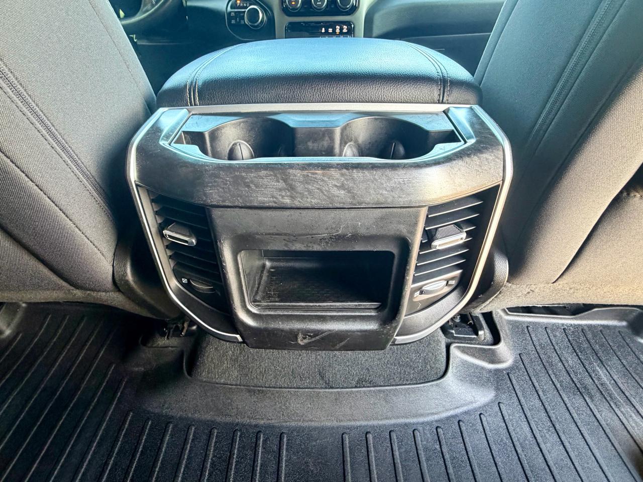RAM 1500 4WD Crew Cab 140.5" Big Horn 2020