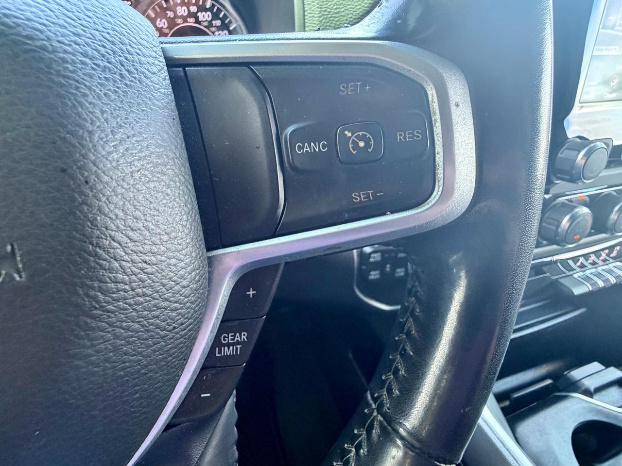 RAM 1500 4WD Crew Cab 140.5" Big Horn 2020