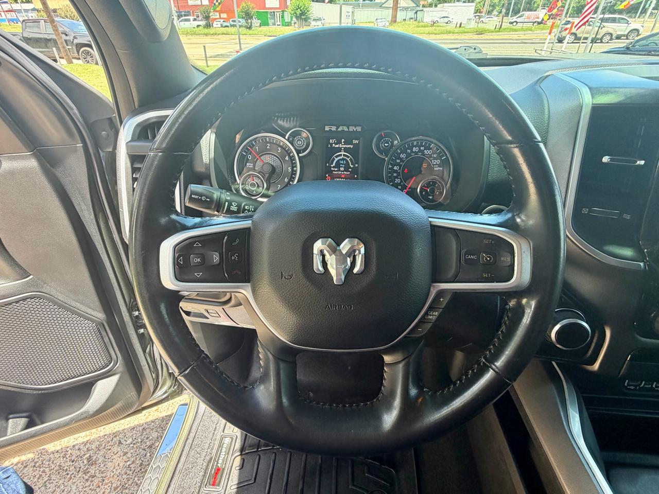 RAM 1500 4WD Crew Cab 140.5" Big Horn 2020