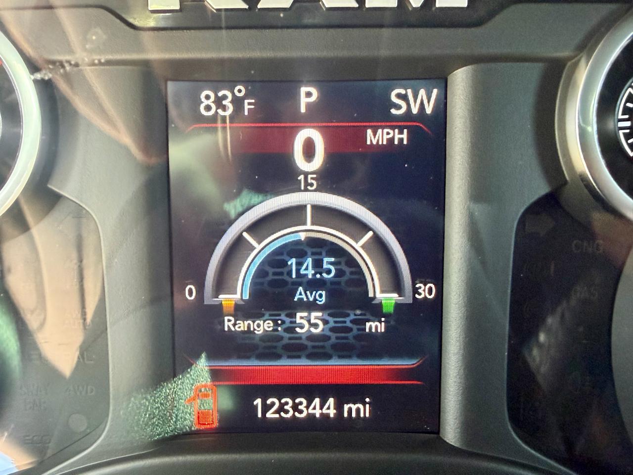RAM 1500 4WD Crew Cab 140.5" Big Horn 2020