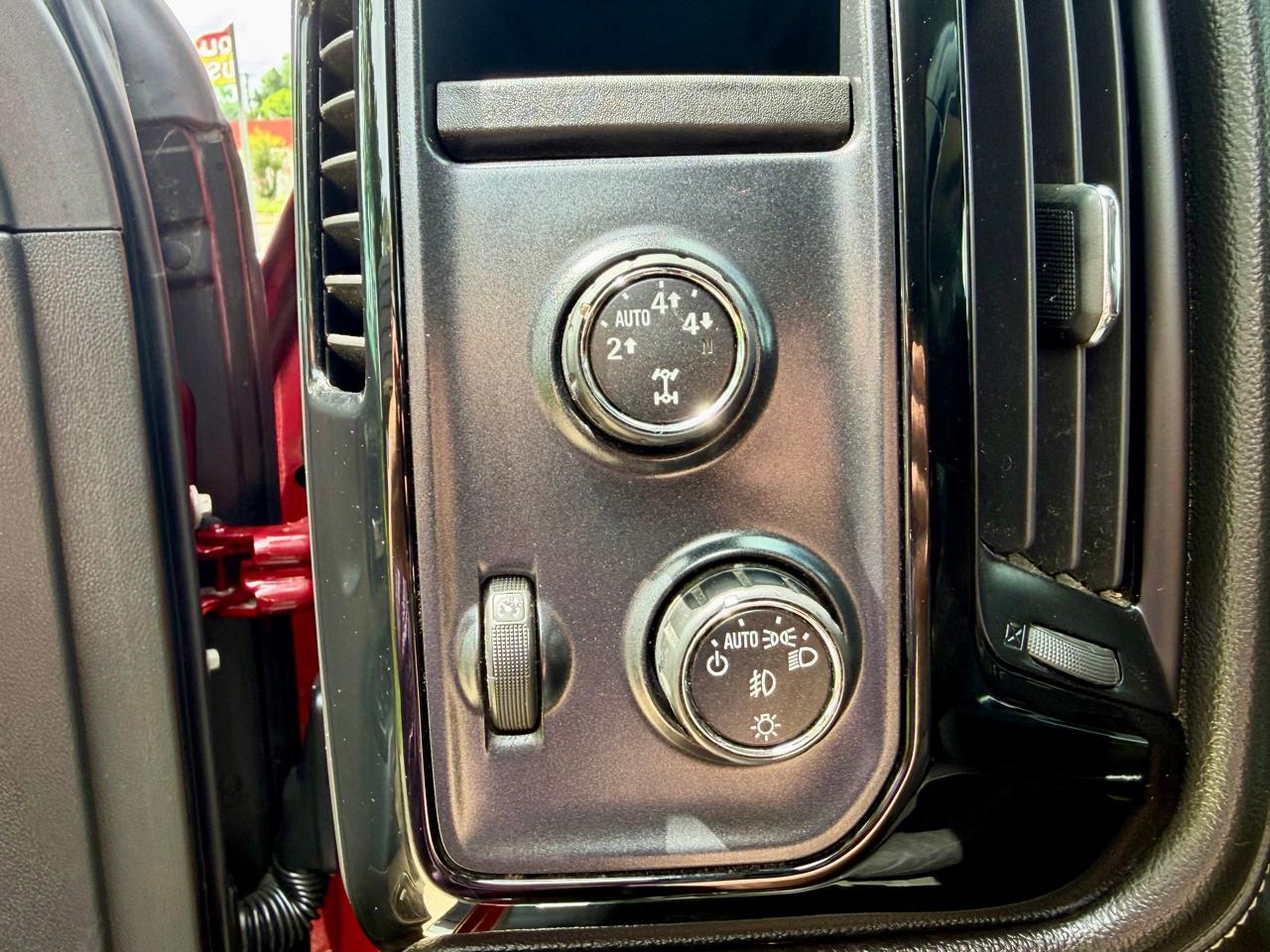 Chevrolet Silverado 1500 4WD Crew Cab 143.5" LTZ 2014