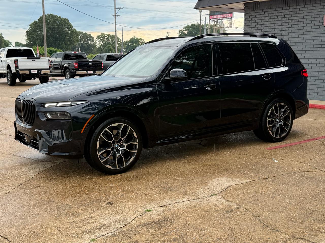 BMW X7 xDrive40i Sports Activity Vehicle 2023
