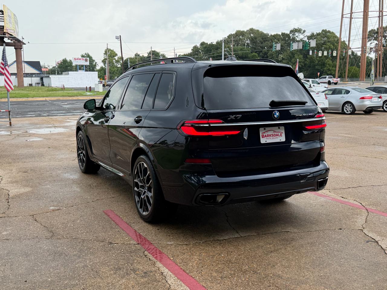 BMW X7 xDrive40i Sports Activity Vehicle 2023
