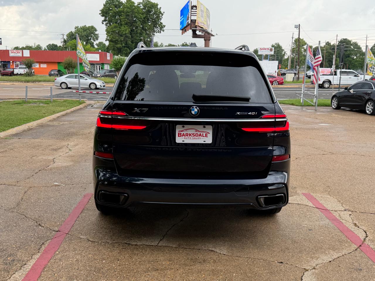 BMW X7 xDrive40i Sports Activity Vehicle 2023