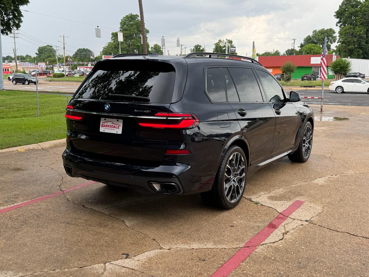 BMW X7 xDrive40i Sports Activity Vehicle 2023