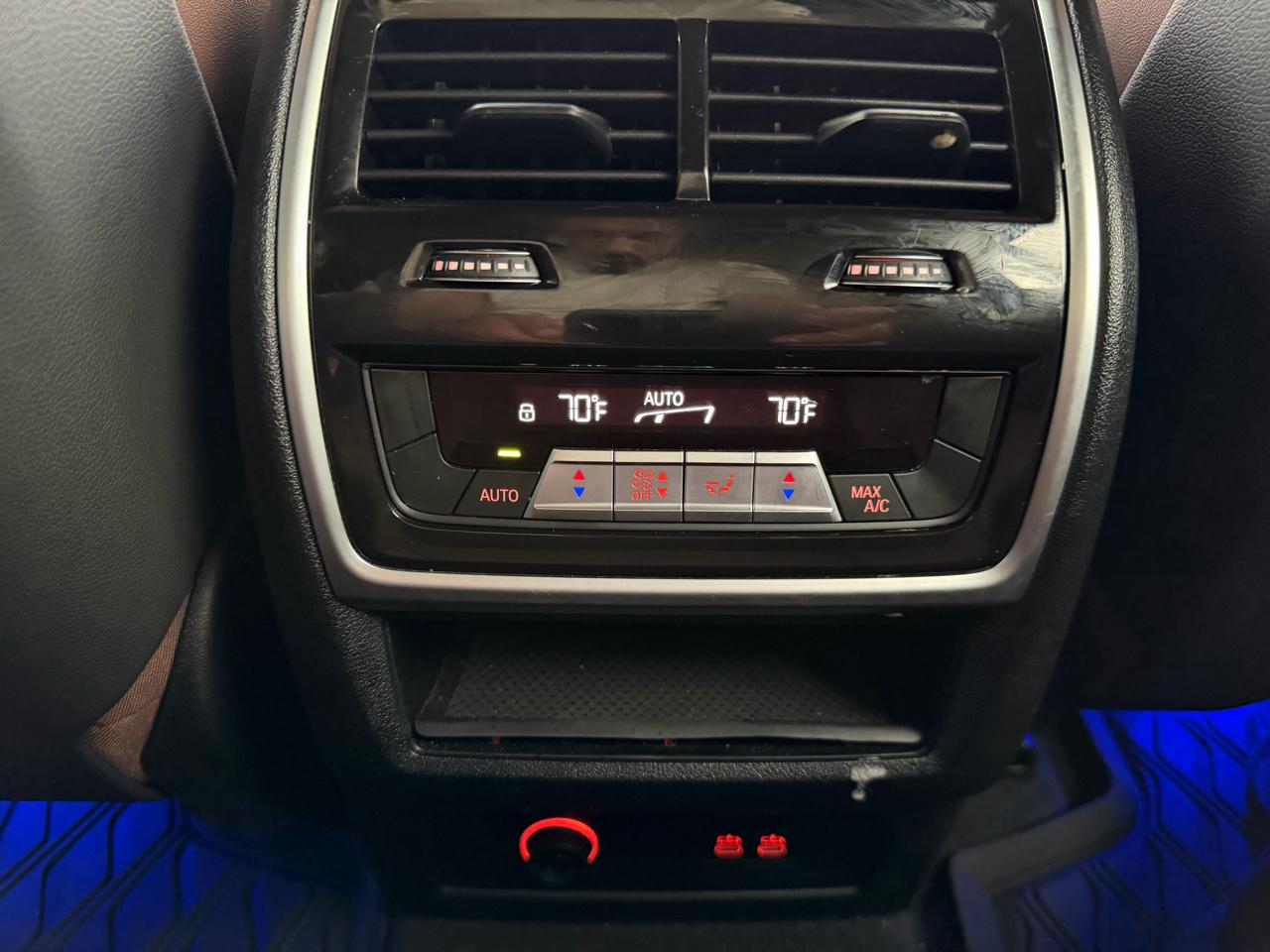 BMW X7 xDrive40i Sports Activity Vehicle 2023