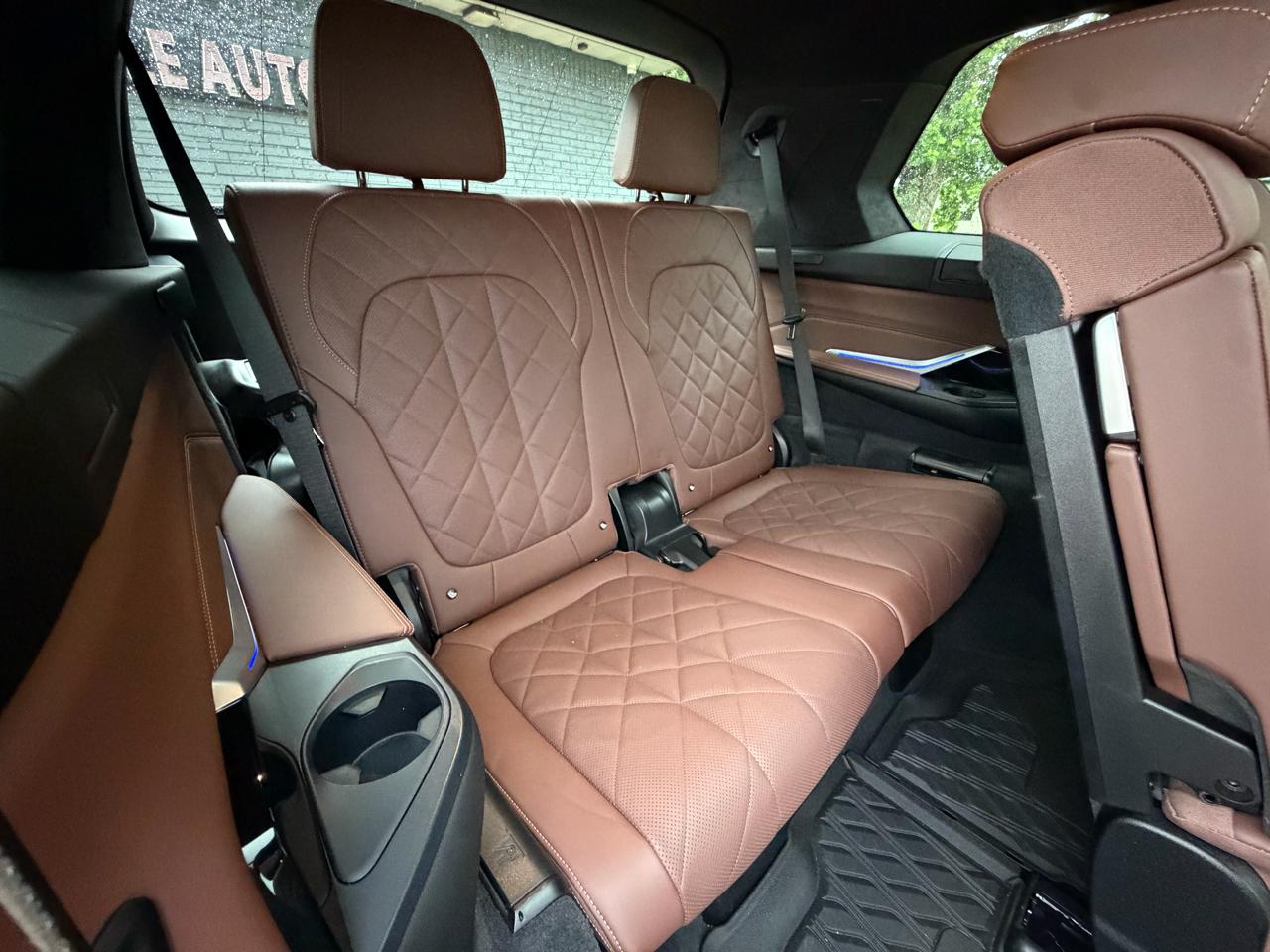 BMW X7 xDrive40i Sports Activity Vehicle 2023