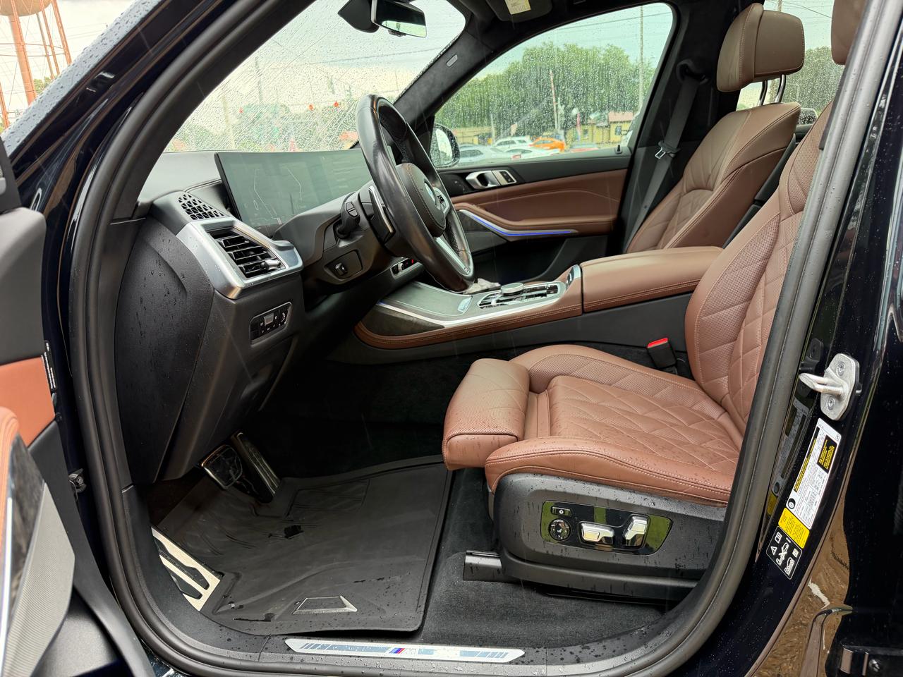 BMW X7 xDrive40i Sports Activity Vehicle 2023