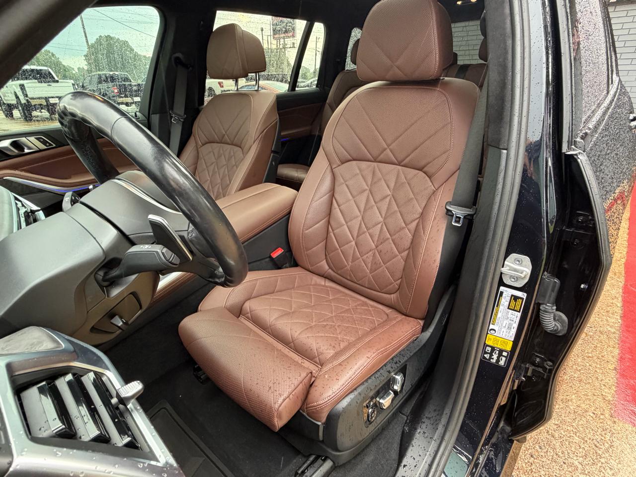 BMW X7 xDrive40i Sports Activity Vehicle 2023