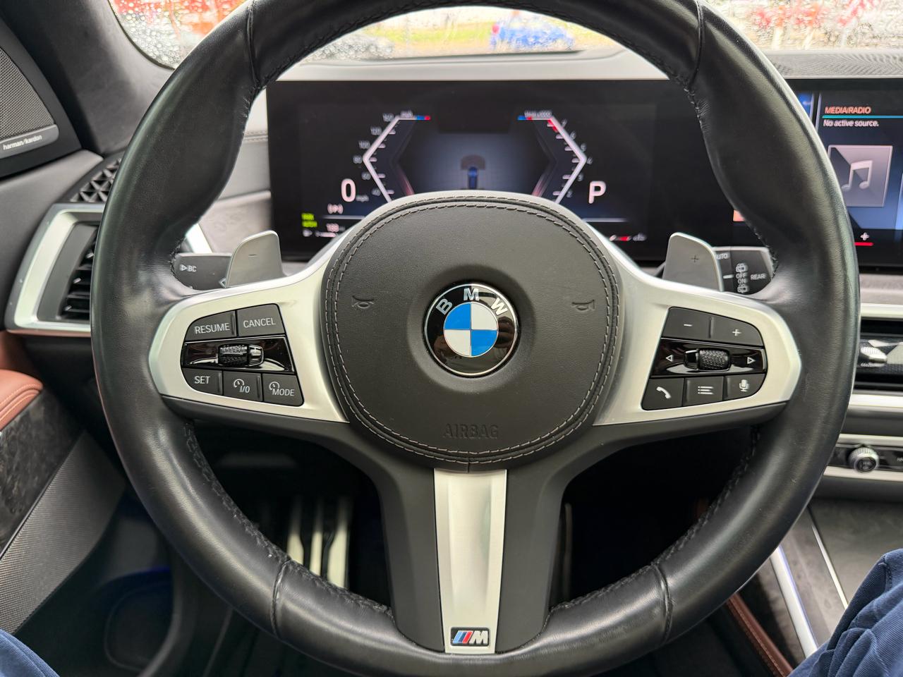 BMW X7 xDrive40i Sports Activity Vehicle 2023