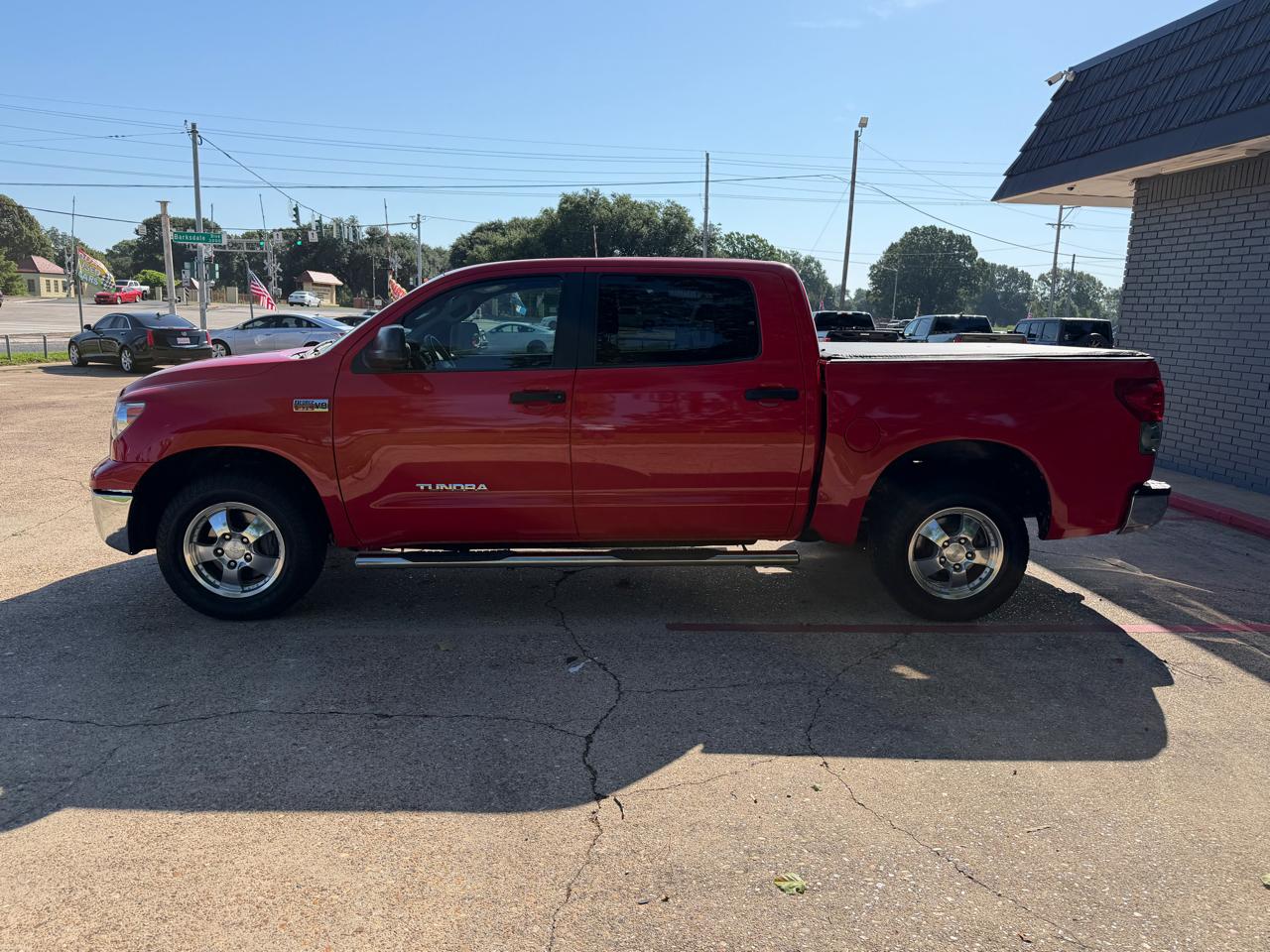 Toyota Tundra Base CrewMax 5.7L 2WD 2009