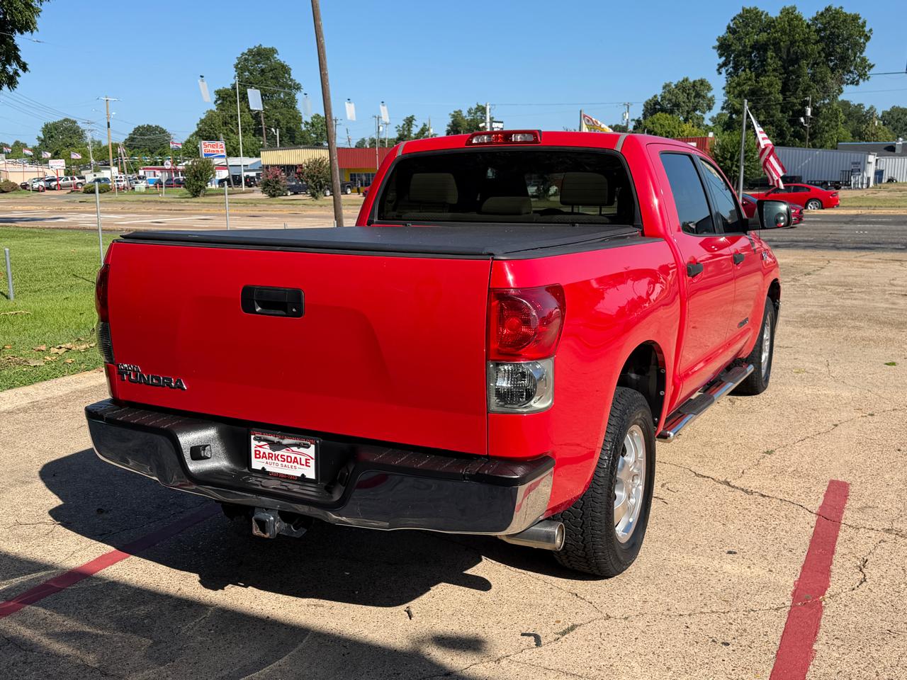 Toyota Tundra Base CrewMax 5.7L 2WD 2009