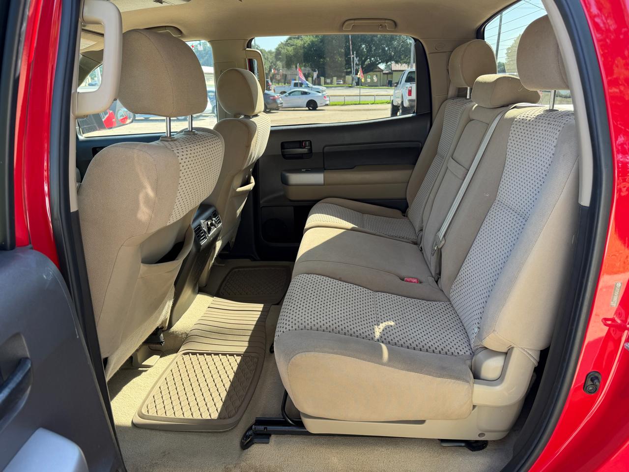 Toyota Tundra Base CrewMax 5.7L 2WD 2009