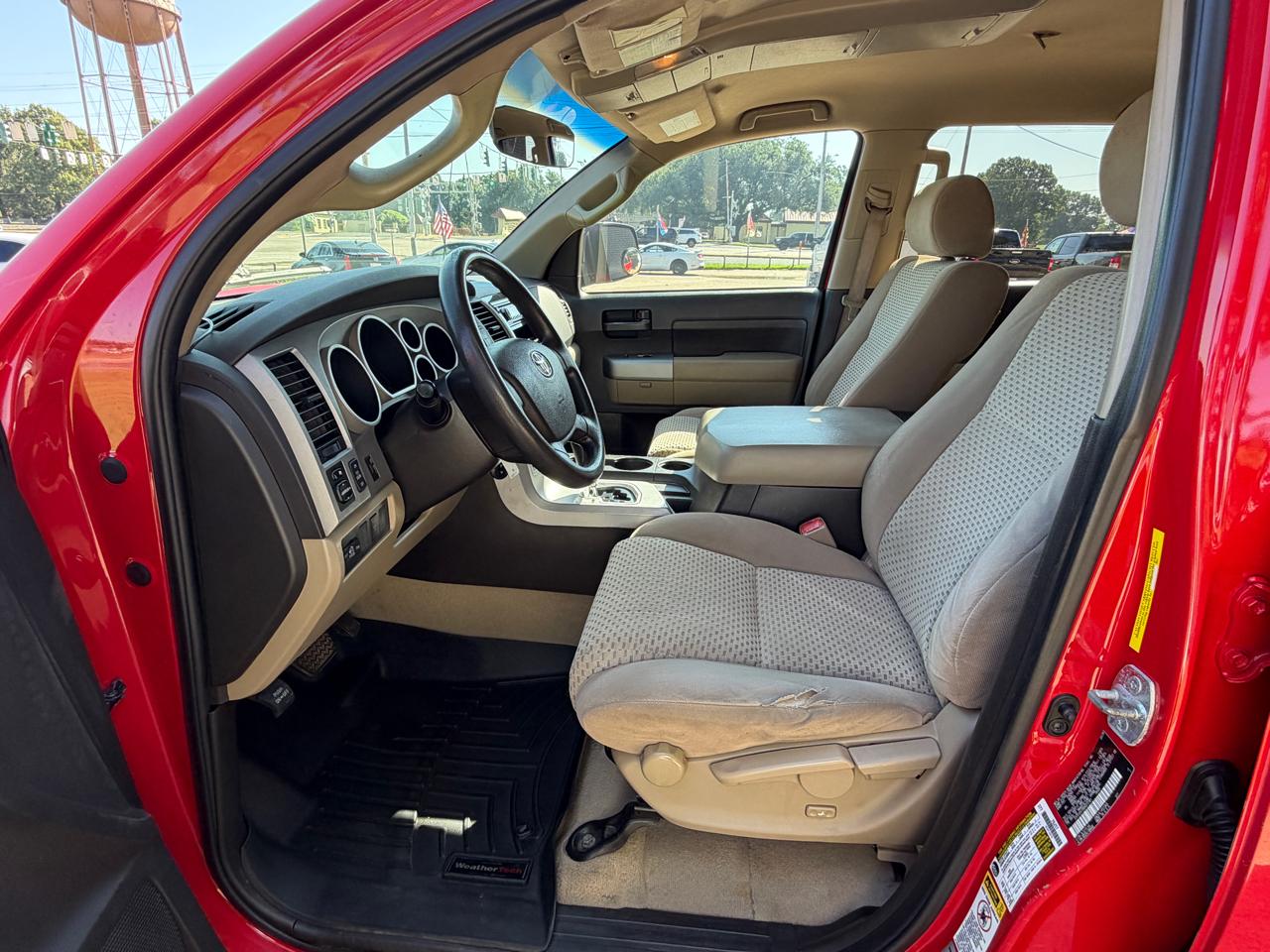 Toyota Tundra Base CrewMax 5.7L 2WD 2009