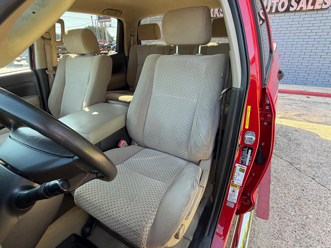 Toyota Tundra Base CrewMax 5.7L 2WD 2009