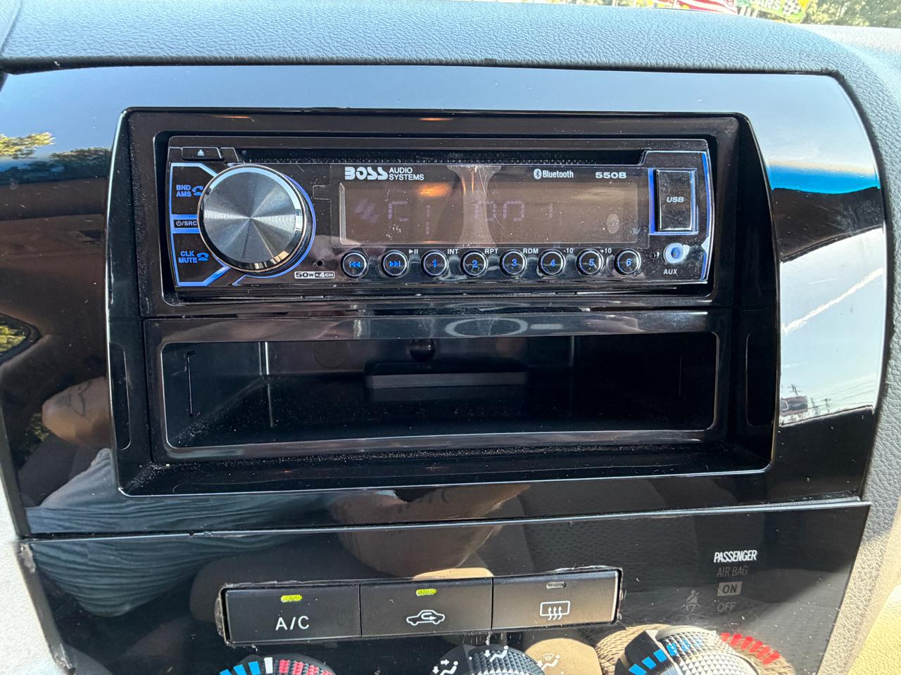 Toyota Tundra Base CrewMax 5.7L 2WD 2009