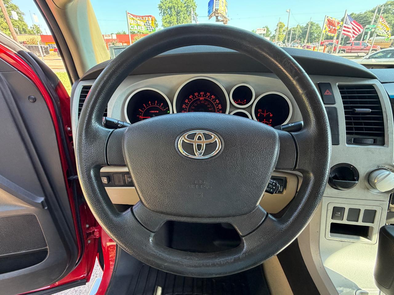 Toyota Tundra Base CrewMax 5.7L 2WD 2009