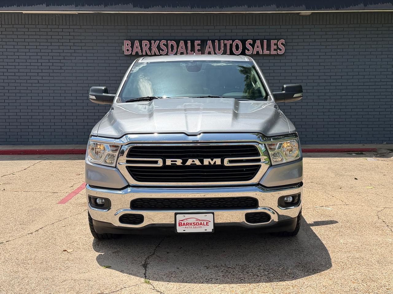 RAM 1500 2WD Crew Cab 140.5" Lone Star 2020