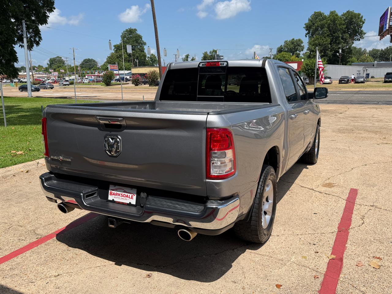 RAM 1500 2WD Crew Cab 140.5" Lone Star 2020
