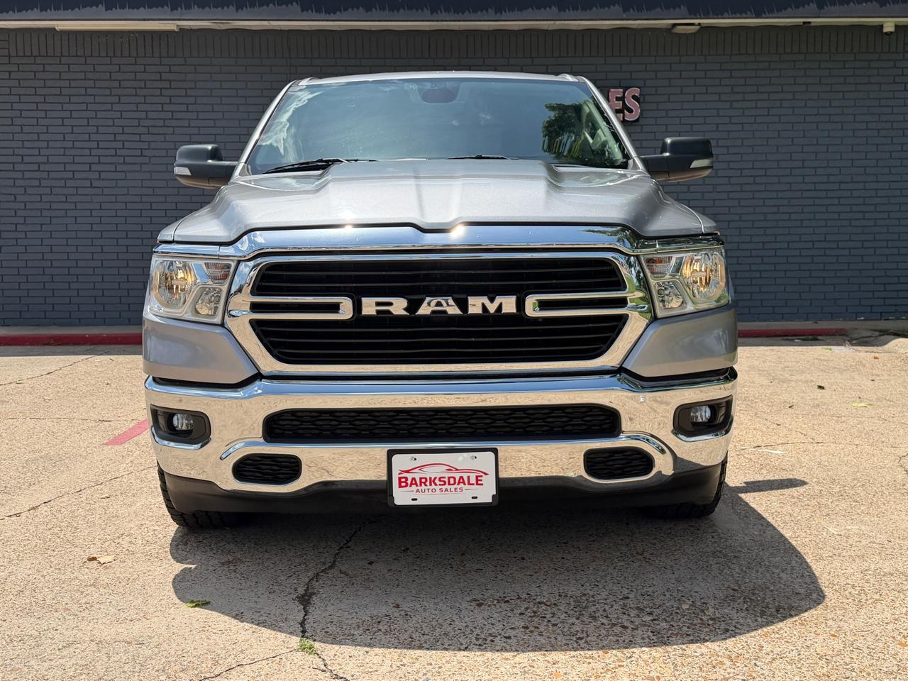 RAM 1500 2WD Crew Cab 140.5" Lone Star 2020