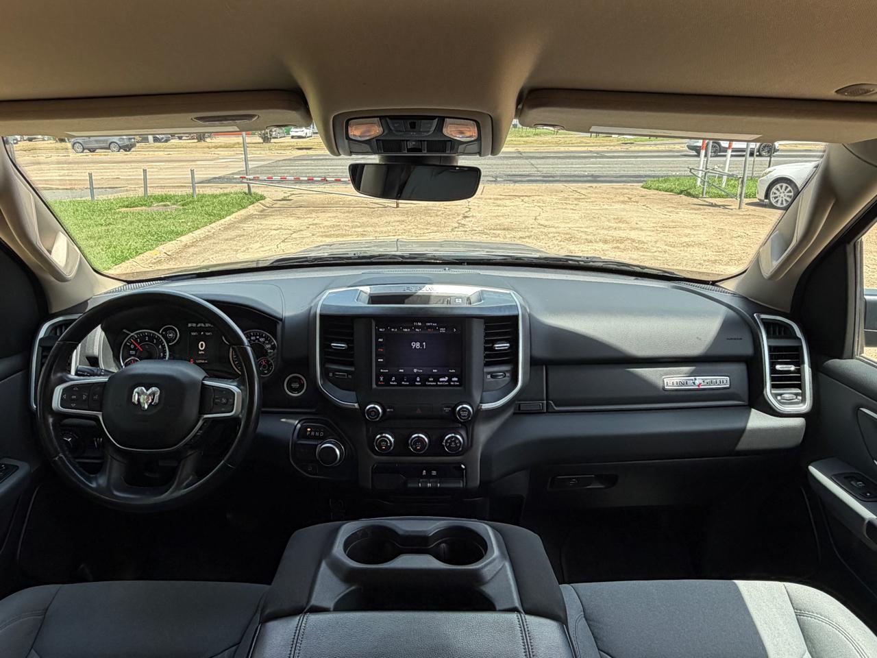 RAM 1500 2WD Crew Cab 140.5" Lone Star 2020