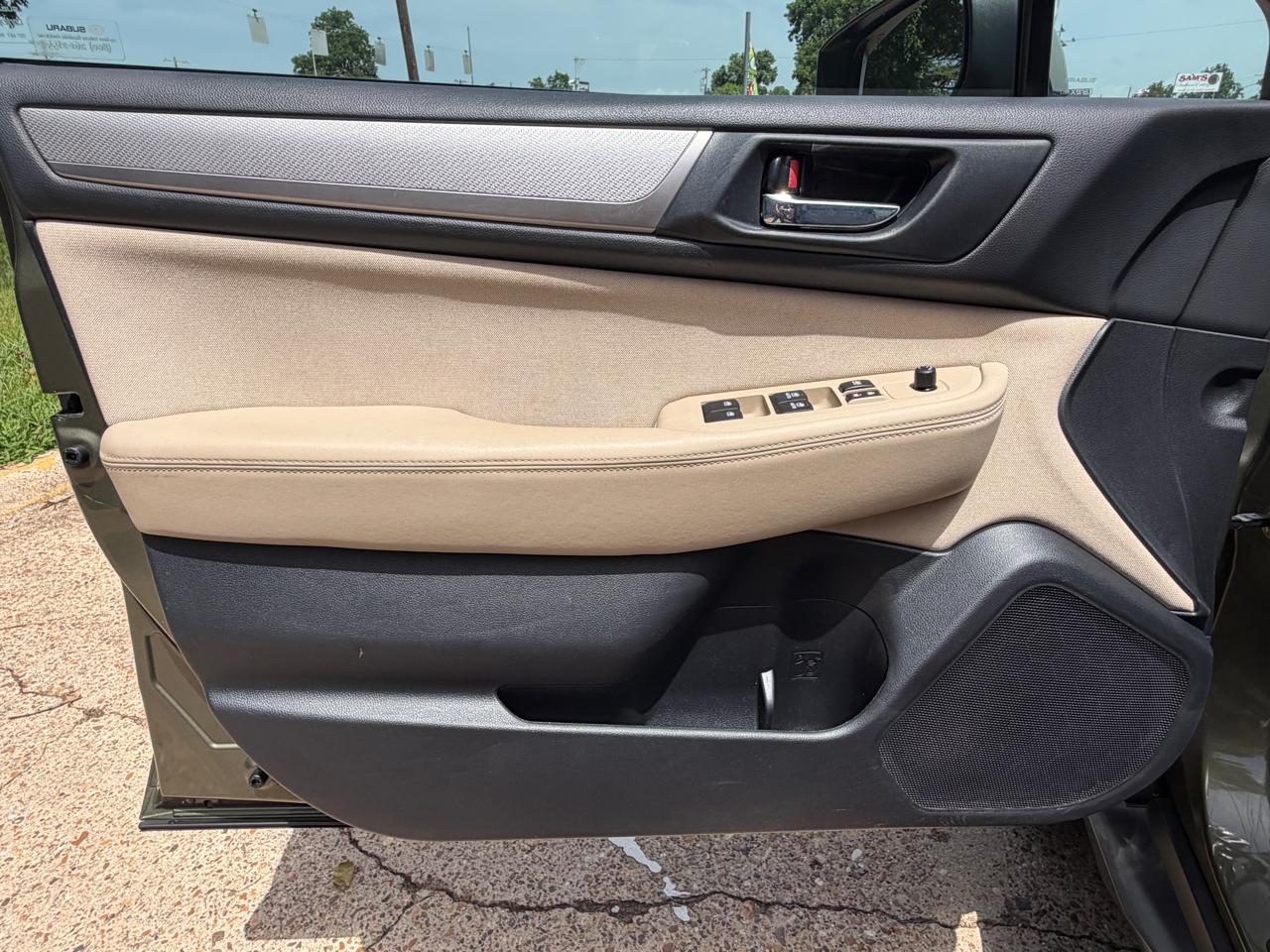 Subaru Outback 2.5i Premium 2015